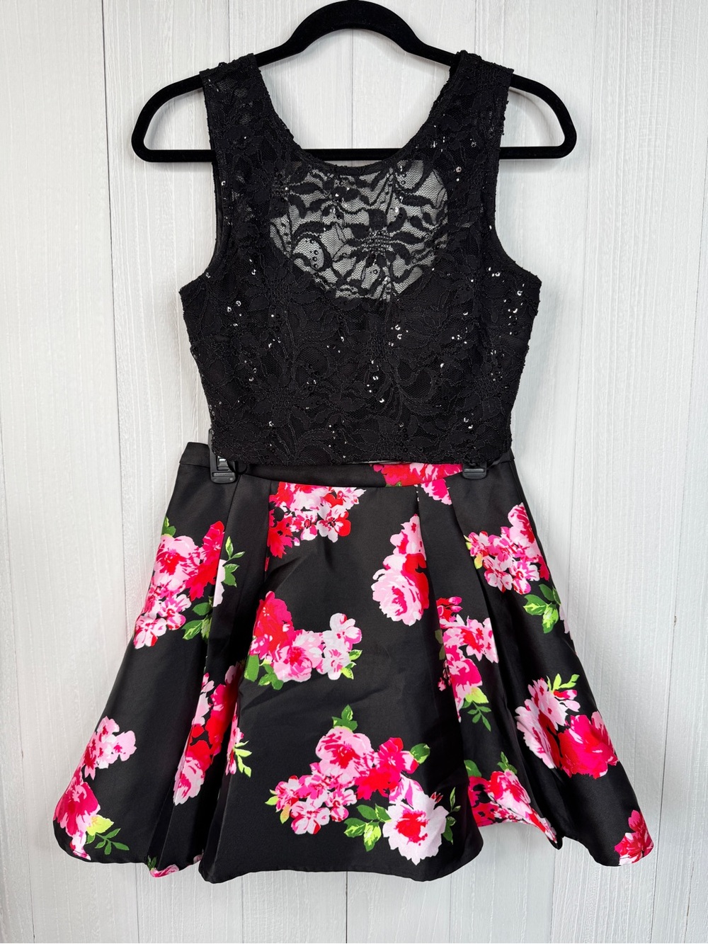 B Darlin 2 Pc. Lace Floral Print Skit& Top Set, Black Fuschia